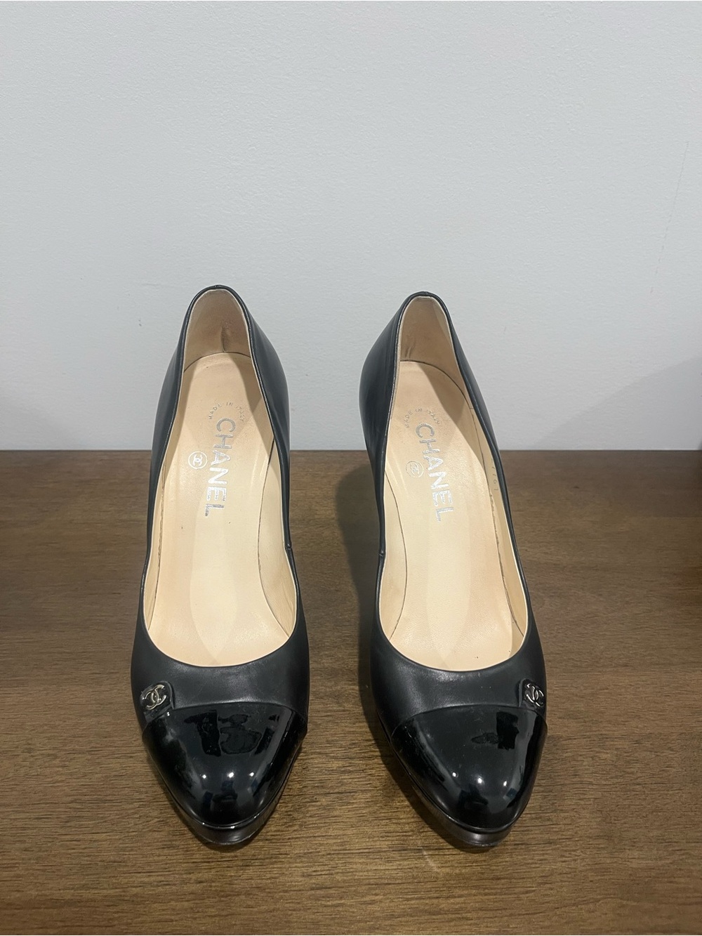 Chanel Black Cap-Toe Leather Pumps Size 38